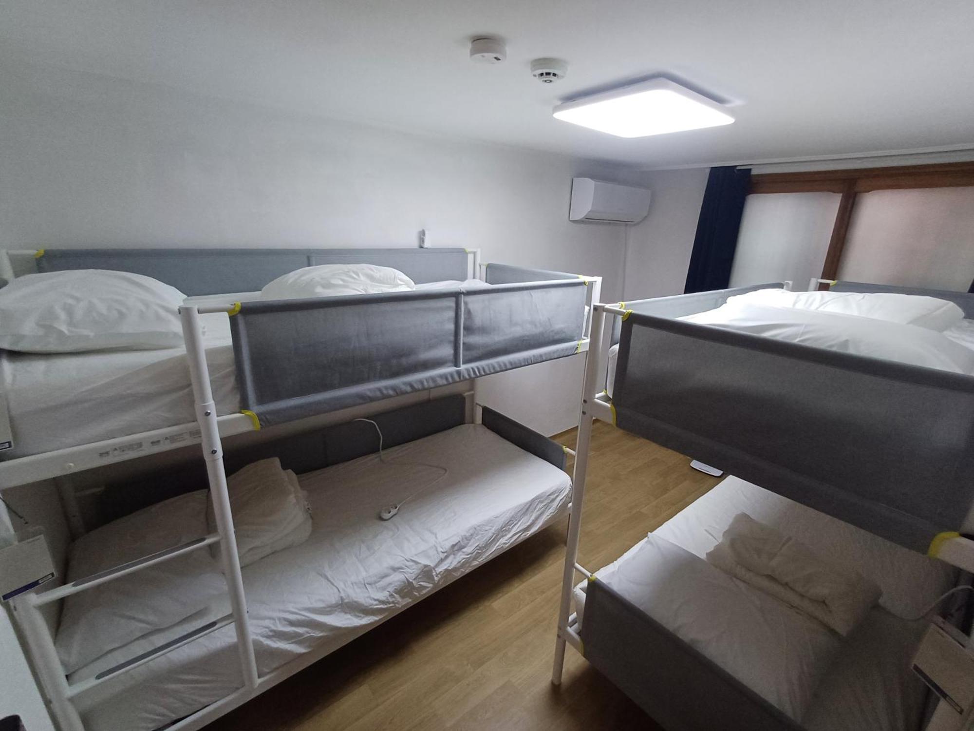 Ocean'S Guesthouse - Foreigners Only Seoul Exterior photo